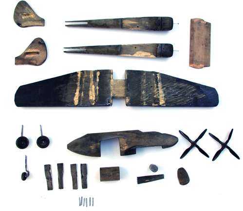 Strombecker P-61 Parts
P-61 after disassembly whit acetone
Keywords: Strombecker, P-61, Black Widow