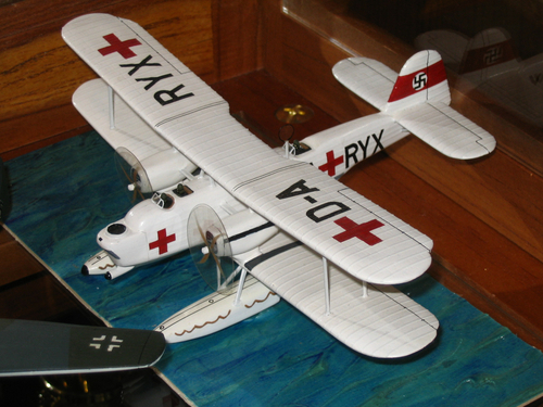 1938 Heinkel 59 in 1/120th scale (10' to the inch)
Built back in 1972 before the US model scales were homed in on 1/48 and 1/72. I built this to fit on my display shelf. It is balsa with dutyrate dope finish. It represents the huge German air-sea rescue service float plane.  
