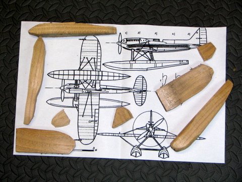 Keywords: Pete Morro Supermarine S-6B hand carved solid wood scale model smm solidmodelmemories