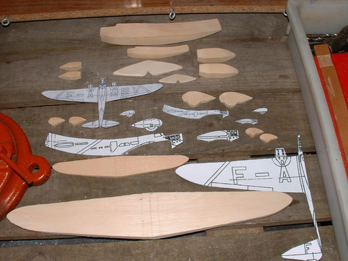 Cuting the blanks for the Arc En Ciel projects
Keywords: solid models,wooden models,balsawood,model building