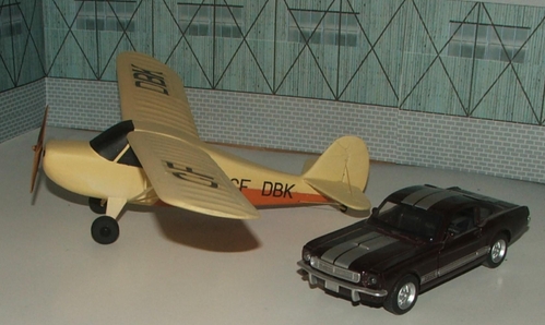 Aeronca Chamo CF-BDK 1/32 scale
Keywords: hand carved solid wood scale 1/32 model aeronca lastvautour solidwmodelmemories