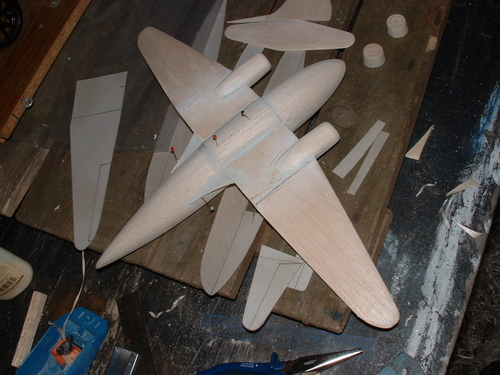 Curtiss Commando.
The wing in place,the block inserted back again and smoothed flush,the engine nacelles added.
Keywords: solid models,wooden models,balsawood,model building