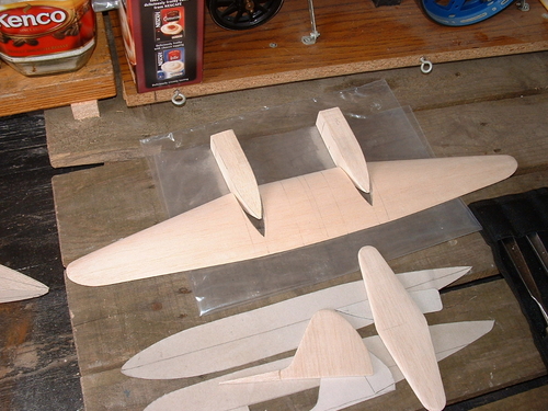 Curtiss Coronado
Cutting the slots to take the engine nacelles.
Keywords: solid models,carved aeroplanes,vintage model building,balsa wood models,scale models scratchbuilt