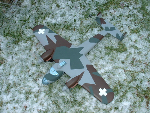 Dornier DO.17
Dornier Do.17 in the snow showing effectiveness of the camouflage scheme,markings still being painted.
Keywords: DORNIER DO.17,Solid models,carving models in wood,Solid model memories,old time model building,nostalgic model building