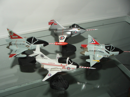 Air-Toon Squadron
Keywords: Solid Model memories hand carved solid wood model Air-Toon