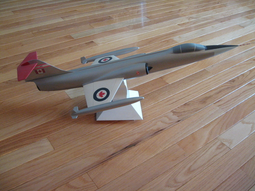 CF-104
Built for a friend in 1996
Keywords: smm hand carved scale model solid wood CF-104