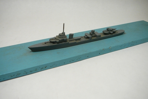 Here is a cast metal ID model of the French DD La Fantasque class.  It is mounted on a plywood base.
Keywords: WW II ship ID model cast metal