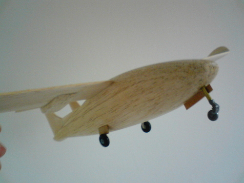 OMA SUD Skycar with its undercarriage bits added.
Keywords: OMA SUD Skycar,solid models,wooden models,balsawood creations,solid model memories,carving.