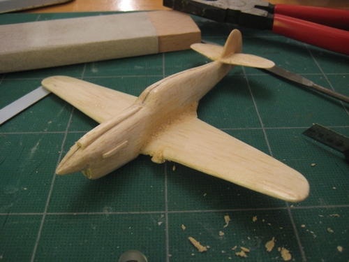 P40 ready to rub down
ID P40 in Balsa.  Wing roots filled with plastic wood.
Keywords:  1/72 P-40E Balsa ID 