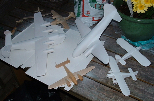 PBY-3,C-46,Wessex,Otori go through the primer/wet sanding stages together.
Keywords: CONS