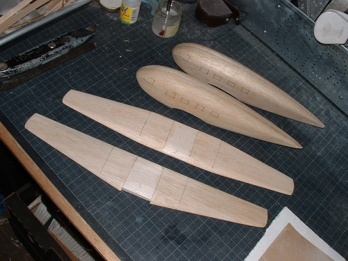 Fuselages and wings all ready for the assembly jig of the SIPA 70.
Keywords: SIPA 70,Solid Models,models made from wood,Balsa Wood,Solid Model Memories,carving in wood,old time model building.