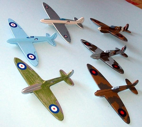 Spitfire Parade
Some in progress, some complete... Can't go wrong modeling that wing :-)
