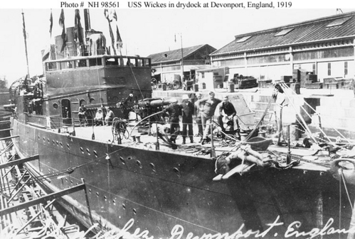 USS Wickes 1919
USS Wickes in drydock 1919
Keywords: Wickes/Clemson Destroyer four-stacker four-piper USS Wickes