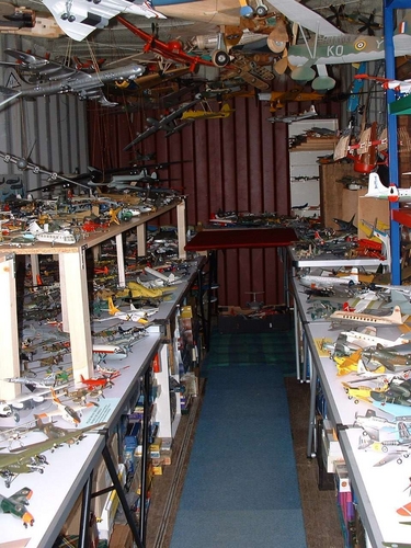 The Historic & Solid model museum
My personal museum of over 6,000 various models here in the UK,bringing together a lifetimes model building and collecting.
